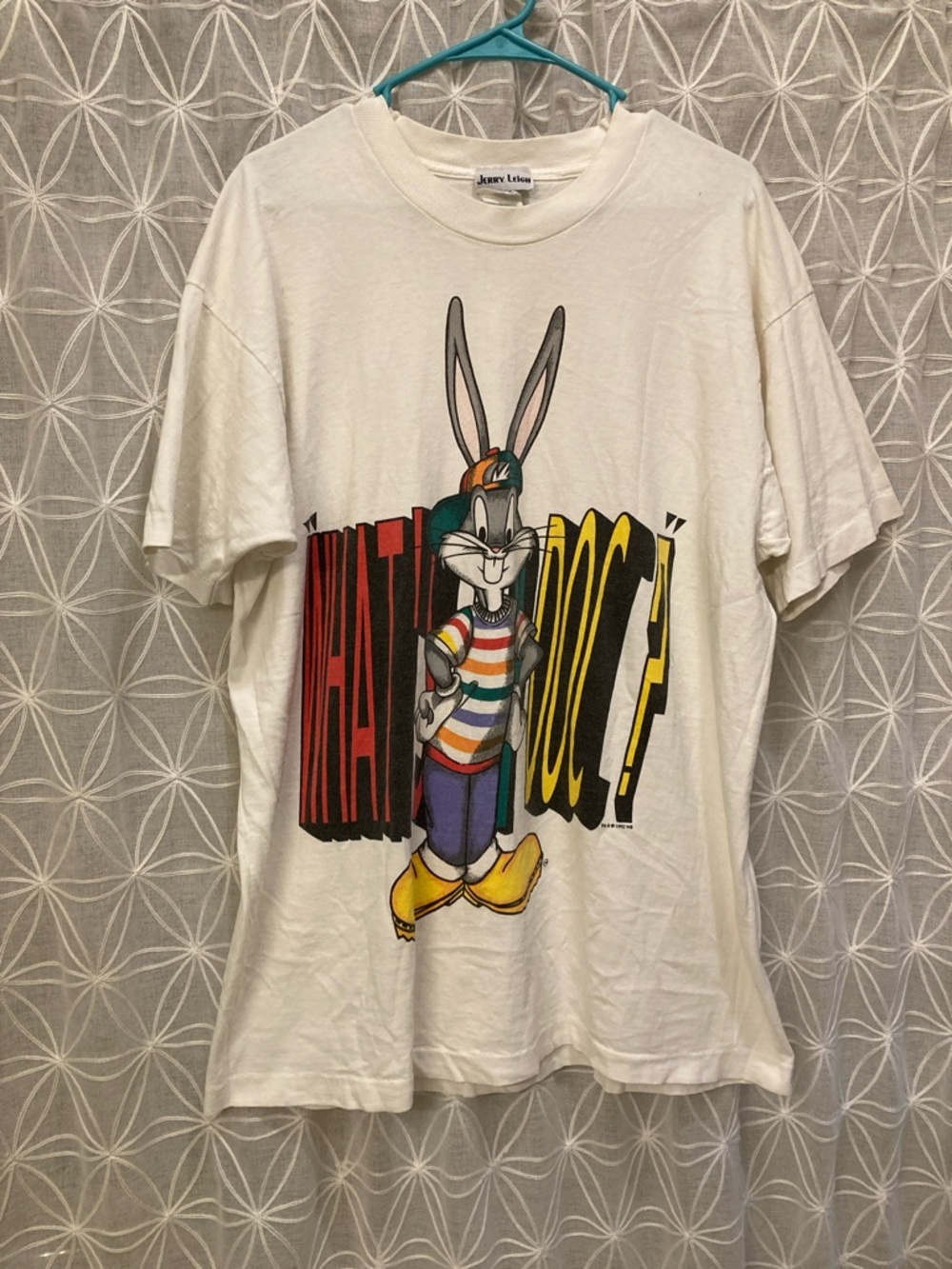 Looney Tunes Bugs Bunny Graphic Tee - White with Multicolor Print
